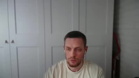 happyvelvetpaw online show from April 8, 2026, 10:15 am