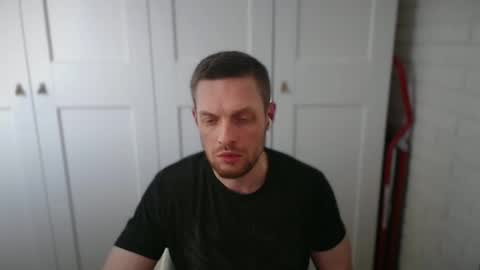 happyvelvetpaw online show from April 12, 2026, 10:42 am