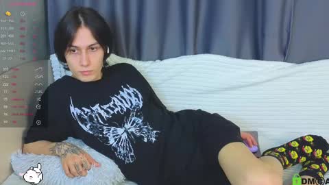 Snapshot of hard__fantasy chatting on May 13, 2026, 11:33 pm Mark online show from May 13, 2026, 11:33 pm