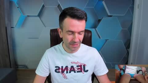 Steve online show from April 20, 2026, 7:44 am