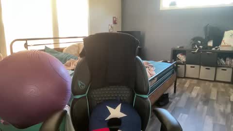 Zach online show from November 3, 2025, 1:34 pm