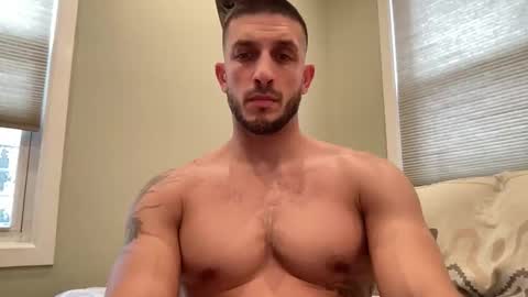 hard_runner_ online show from November 10, 2025, 4:06 pm