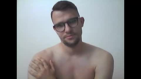 hardboylovemilfmoom online show from June 5, 2026, 12:00 pm