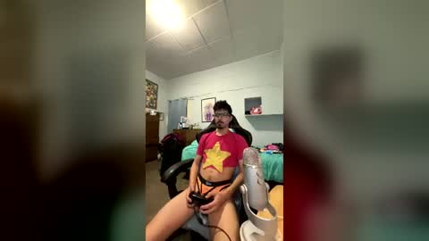harddmikee online show from June 17, 2026, 10:10 pm