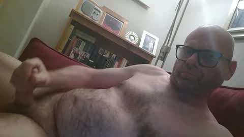 Snapshot of hardforhours_ chatting on May 9, 2026, 12:38 am hardforhours_ online show from May 9, 2026, 12:38 am