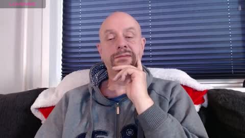 MrLazy online show from January 5, 2025, 1:36 pm