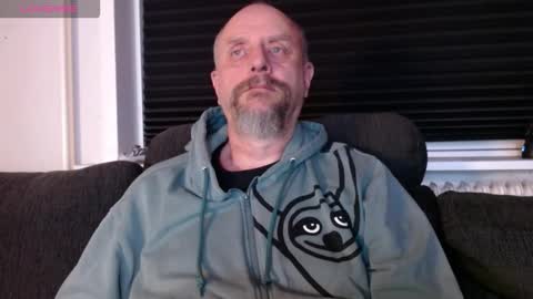 MrLazy online show from November 25, 2025, 10:54 pm