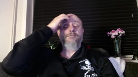 Snapshot of hardmrlazy chatting on February 2, 2026, 6:28 pm MrLazy online show from February 2, 2026, 6:28 pm