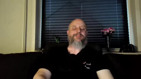 MrLazy online show from April 20, 2026, 6:31 pm