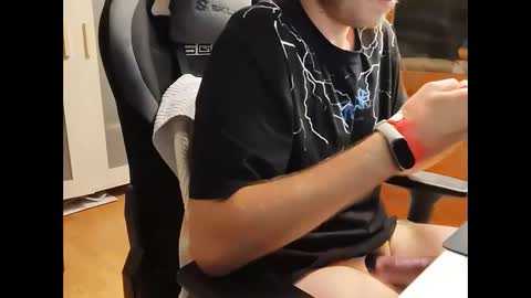 Snapshot of hardtechno_xxx chatting on September 14, 2025, 3:05 am hardtechno_xxx online show from September 14, 2025, 3:05 am