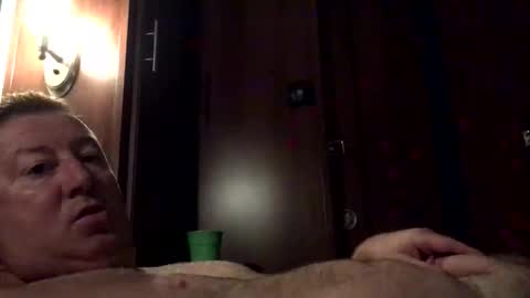 hardworker12345 online show from October 18, 2025, 3:09 am