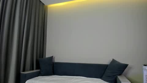 Maya online show from October 6, 2025, 7:22 pm