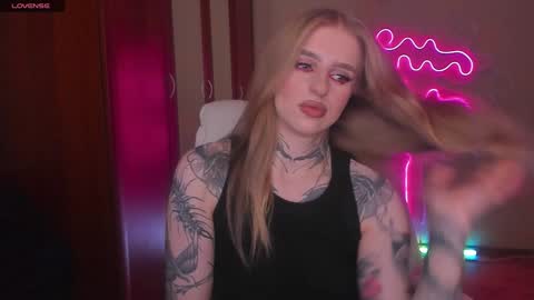 Julia online show from December 7, 2024, 5:59 am