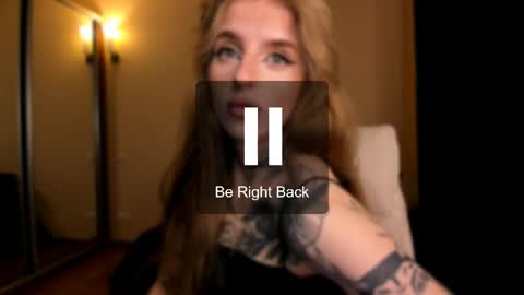 Julia online show from May 25, 2026, 4:51 am
