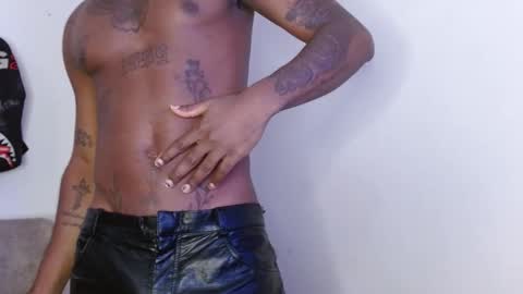 harley_quinnn111 online show from November 16, 2025, 7:30 pm