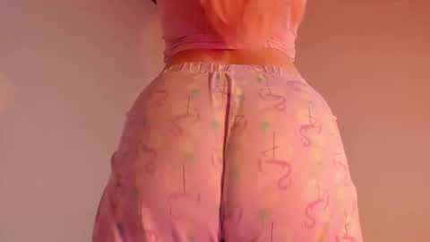 Annie online show from September 28, 2025, 5:02 am