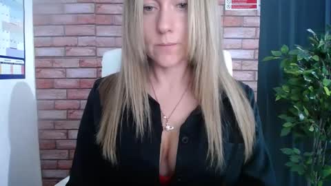 Snapshot of harleyrebz chatting on October 1, 2025, 6:52 am harleyrebz online show from October 1, 2025, 6:52 am