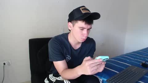 Sebastian online show from November 18, 2025, 2:32 pm