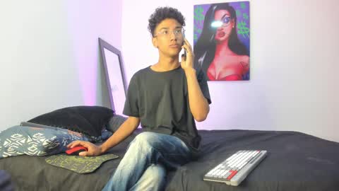 Snapshot of harrytwink18 chatting on March 3, 2025, 1:20 pm HARRY online show from March 3, 2025, 1:20 pm