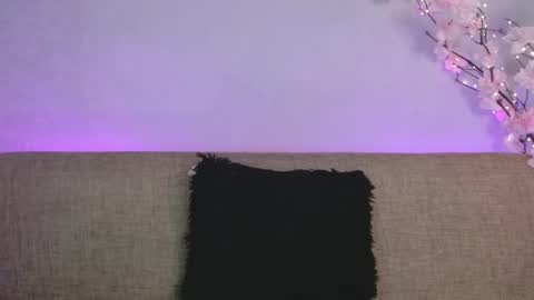     online show from April 18, 2026, 7:07 pm