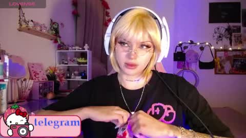 harukitty online show from April 17, 2026, 6:49 am