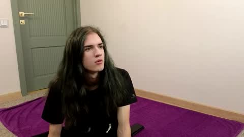 harvey_hair online show from November 8, 2025, 1:44 pm