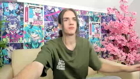 harvey_hair online show from November 28, 2025, 1:58 pm