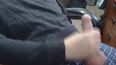 Snapshot of hashtagsorcerer chatting on April 7, 2026, 11:43 am boner man online show from April 7, 2026, 11:43 am