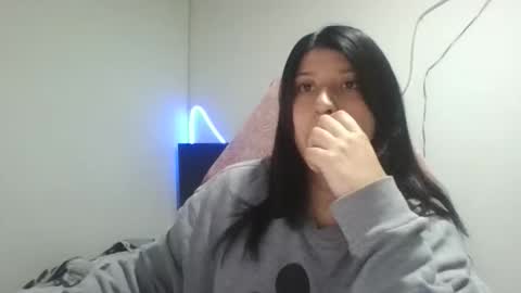 lady online show from April 15, 2026, 11:17 am