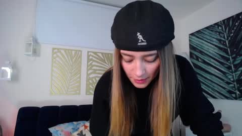 Nicole online show from January 31, 2025, 3:41 am