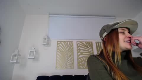 Nicole online show from February 1, 2025, 9:54 am