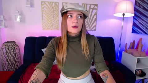 Nicole online show from February 12, 2025, 4:44 am