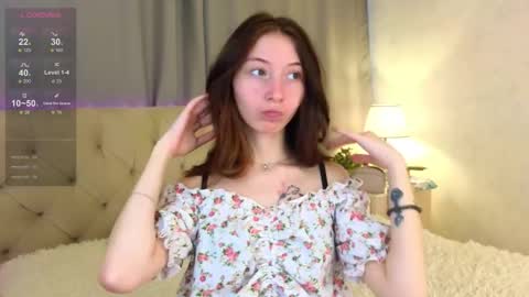 Lola online show from November 3, 2025, 9:10 am