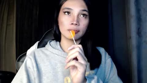 LALA A online show from November 24, 2025, 11:10 am