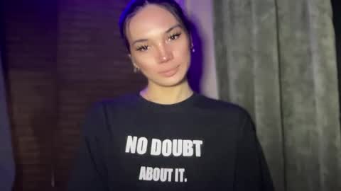 LALA A online show from December 4, 2025, 3:54 pm