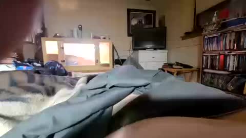 hawkfan1888 online show from October 9, 2025, 11:47 pm