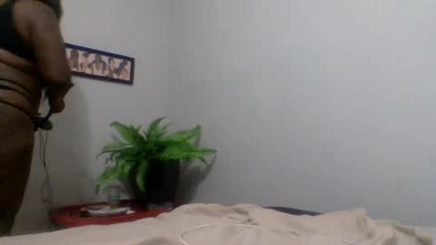 hawtchoc37 online show from June 22, 2026, 7:16 am