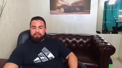 HayesWood online show from December 17, 2025, 5:46 am