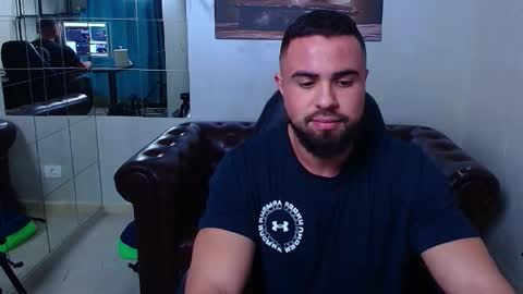 HayesWood online show from December 22, 2025, 5:48 am