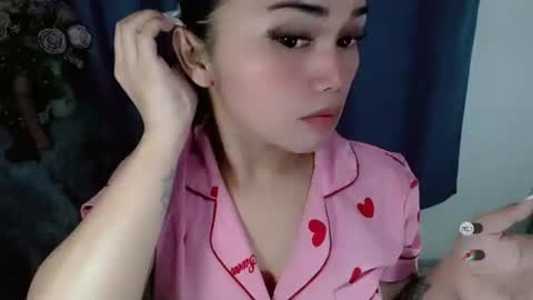 haylee online show from October 19, 2025, 2:01 am