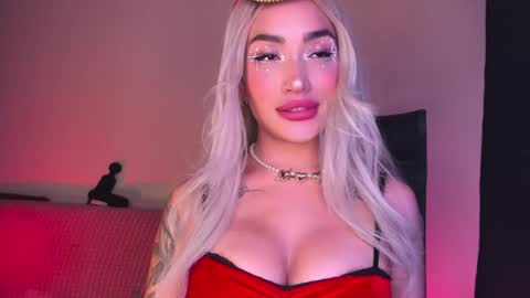 Marie online show from November 11, 2025, 4:23 am