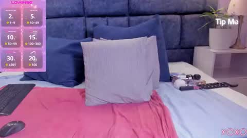 Snapshot of hazel_lanee chatting on July 17, 2026, 6:53 am hazel_lanee online show from July 17, 2026, 6:53 am