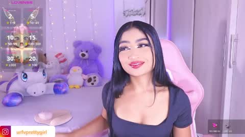 Snapshot of hazelbabee_ chatting on June 7, 2026, 7:01 am Lynn online show from June 7, 2026, 7:01 am