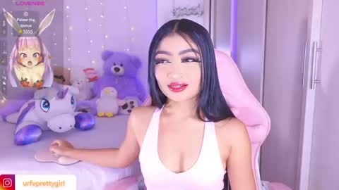 Snapshot of hazelbabee_ chatting on June 11, 2026, 8:45 am Lynn online show from June 11, 2026, 8:45 am