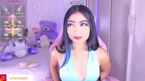 Snapshot of hazelbabee_ chatting on July 8, 2026, 8:19 am Lynn online show from July 8, 2026, 8:19 am