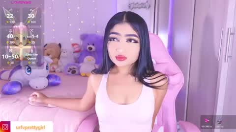 Snapshot of hazelbabee_ chatting on July 23, 2026, 7:39 am Lynn online show from July 23, 2026, 7:39 am
