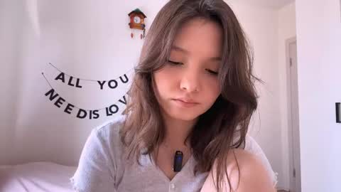 Snapshot of hazelhartshorn chatting on May 2, 2026, 9:47 am Kira online show from May 2, 2026, 9:47 am