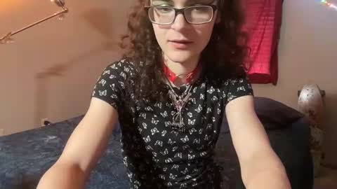 Snapshot of hazelpeppermint chatting on July 3, 2026, 5:30 pm Hazel online show from July 3, 2026, 5:30 pm