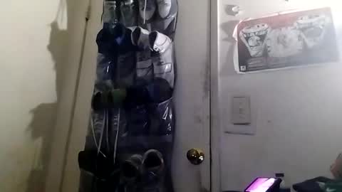 Snapshot of hbdj2164 chatting on December 16, 2024, 11:33 am hbdj2164 online show from December 16, 2024, 11:33 am