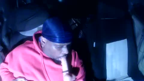 Snapshot of hbdj2164 chatting on December 22, 2025, 2:03 pm hbdj2164 online show from December 22, 2025, 2:03 pm